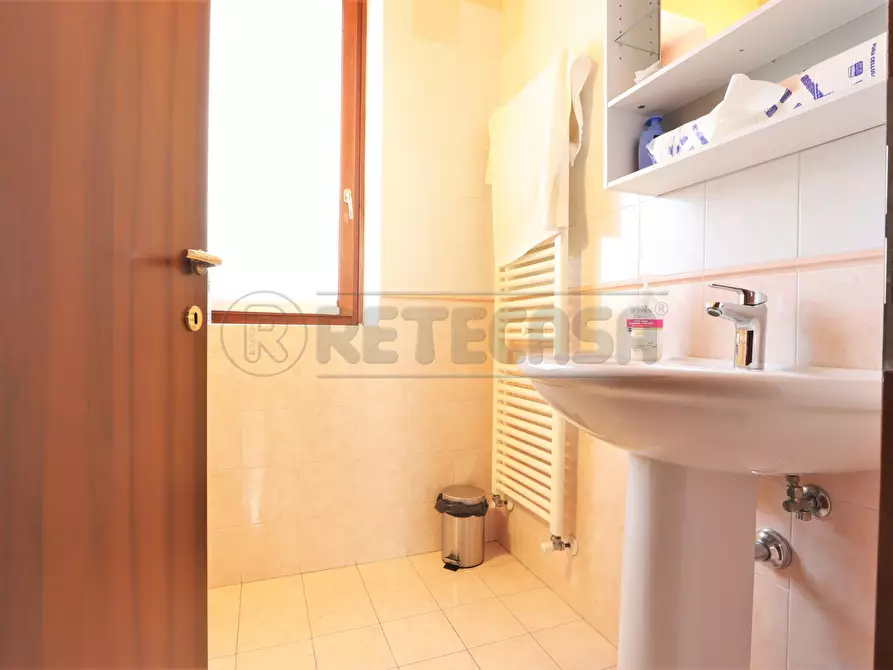 Immagine 17 di Ufficio in vendita  in Via Municipio a Longare