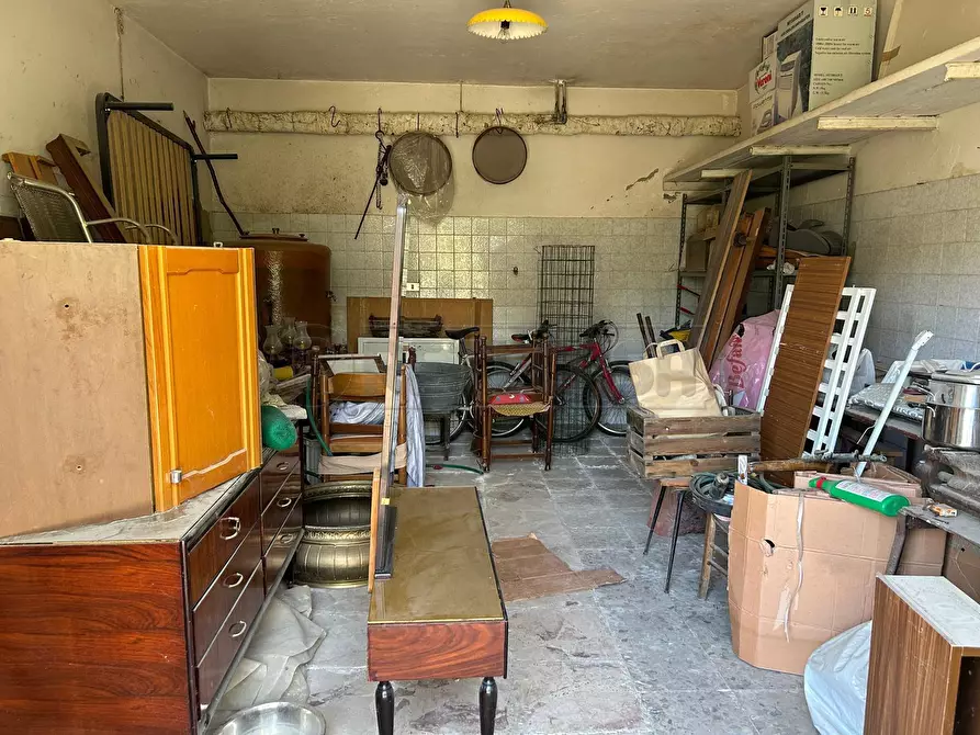 Immagine 1 di Magazzino in vendita  in Via Salvatore Averna 7 a Caltanissetta
