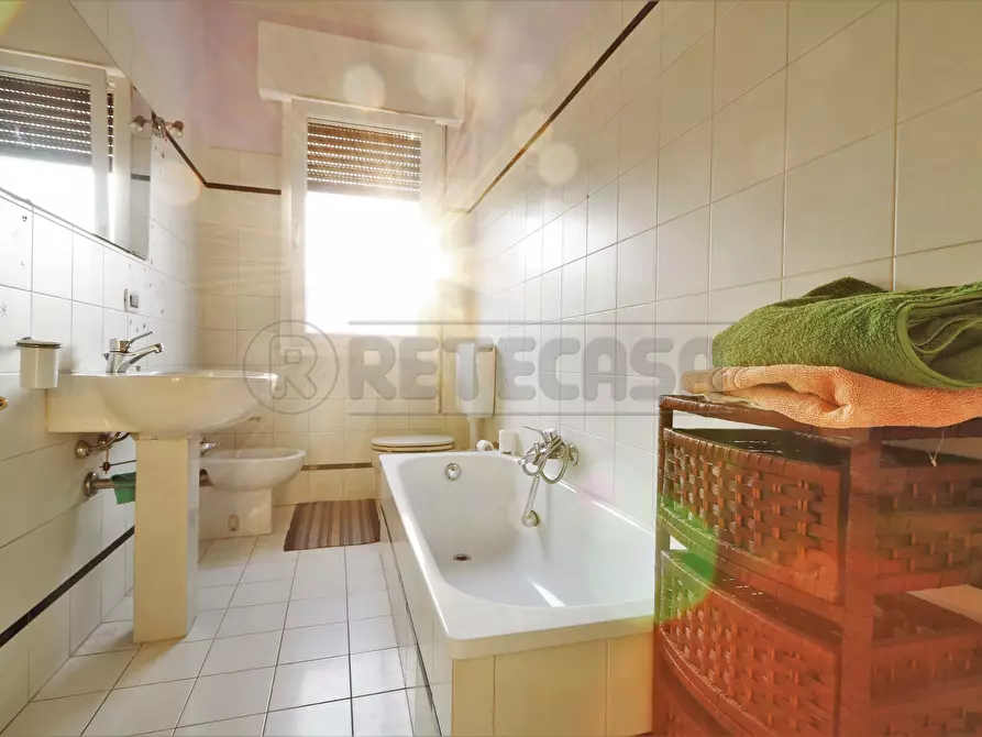 Immagine 21 di Stanza singola in affitto  in via mameli a Vicenza