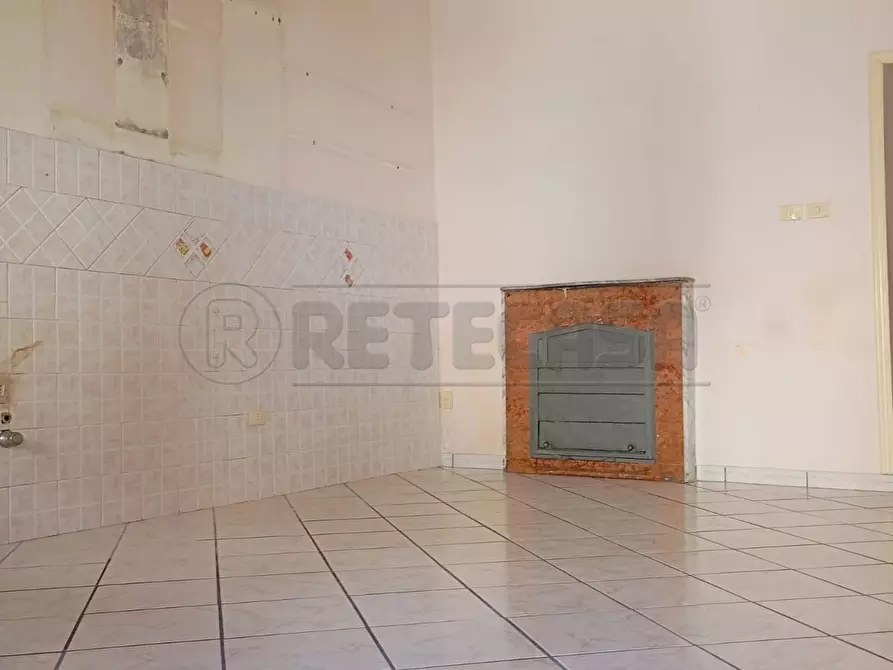 Immagine 13 di Casa trifamiliare in vendita  a Marcianise