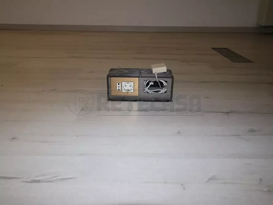 Immagine 23 di Locale commerciale in affitto  in Via Torri a Arcugnano