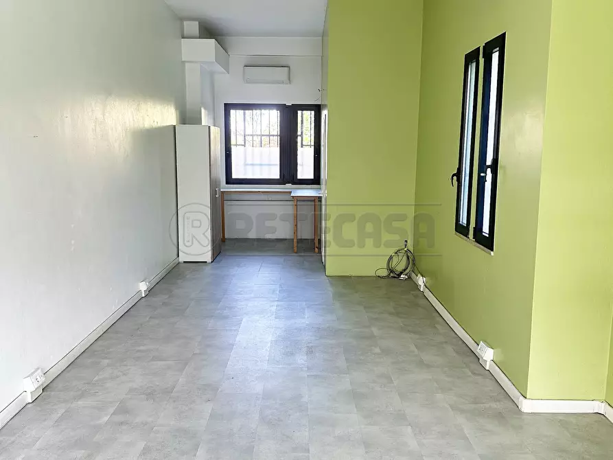 Immagine 4 di Locale commerciale in affitto  in Viale Riviera Berica 650 a Vicenza