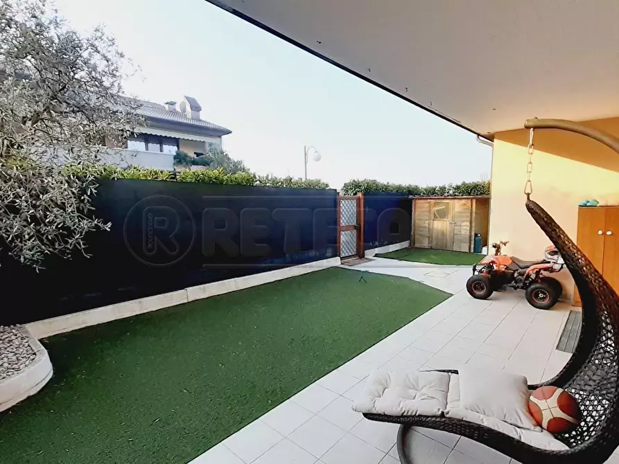 Immagine 36 di Casa bifamiliare in vendita  in Via Giulio Cesare 2 a Desenzano Del Garda