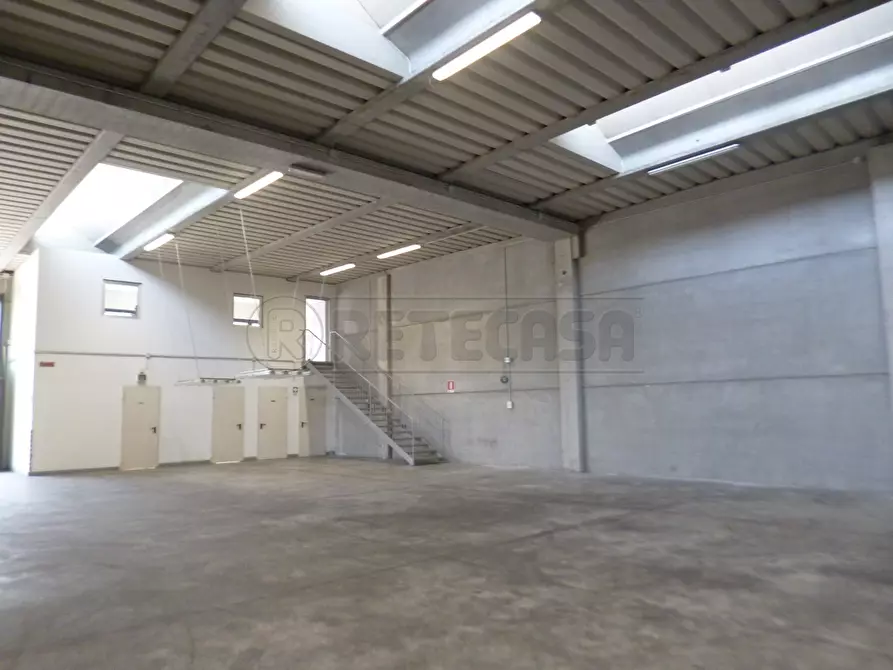 Immagine 1 di Attività artigianale in affitto  in via ca sordis 12/F a Montebello Vicentino