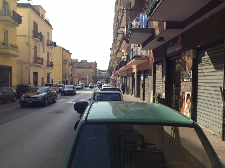 Immagine 4 di Locale commerciale in vendita  in Via Irno 141 a Salerno