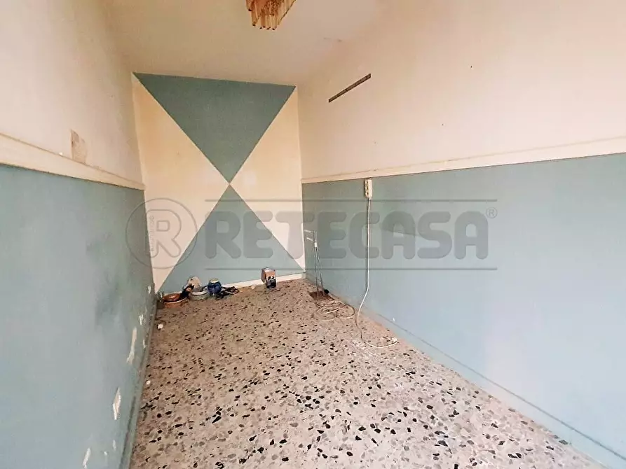 Immagine 7 di Locale commerciale in vendita  in Corso Giuseppe Garibaldi 178 a Viareggio