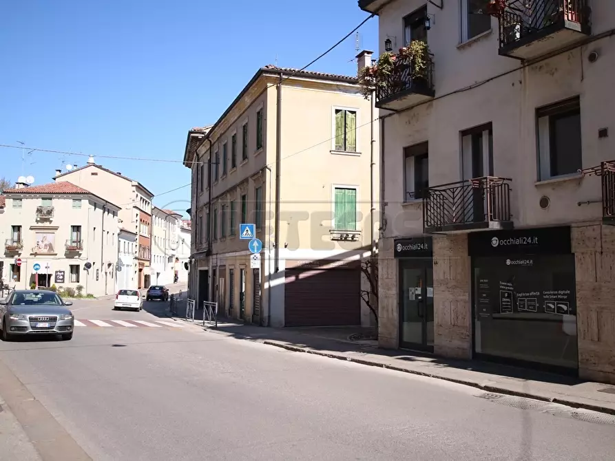 Immagine 21 di Locale commerciale in vendita  in Contrà s. Francesco a Vicenza