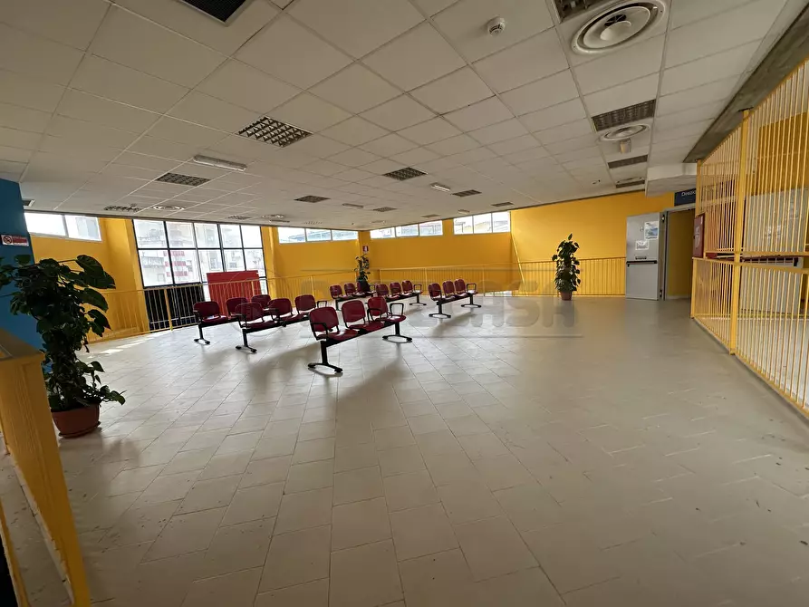 Immagine 10 di Locale commerciale in vendita  a Mazara Del Vallo