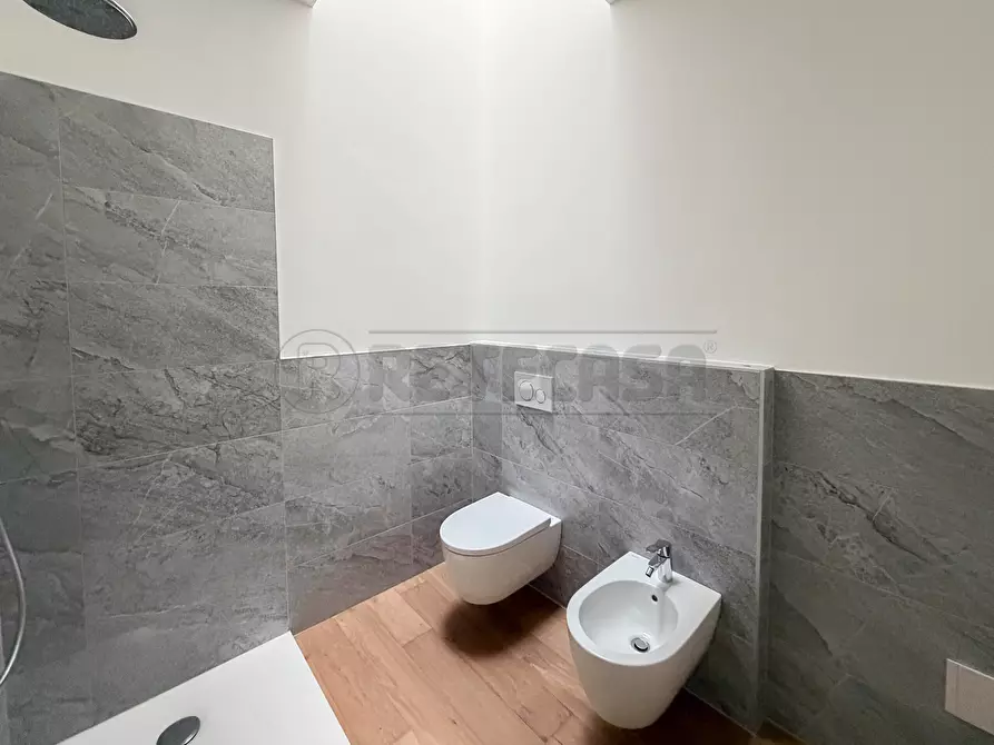 Immagine 26 di Appartamento in vendita  in Via F. Magellano a Creazzo