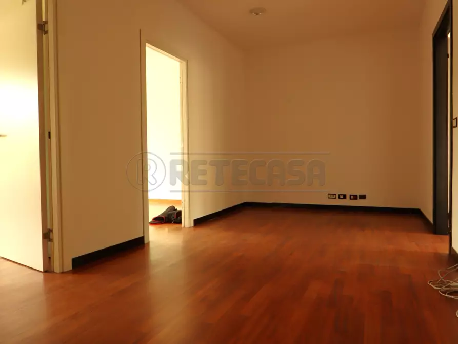 Immagine 12 di Ufficio in affitto  in Viale Roma 8 a Vicenza