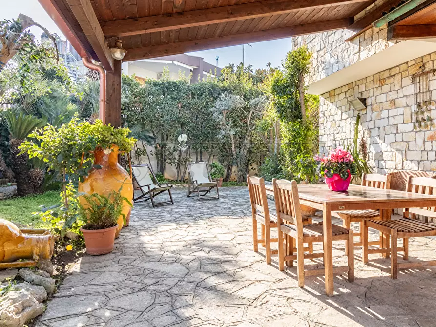 Immagine 5 di Casa bifamiliare in vendita  in Via Mediterraneo 8 a Bisceglie