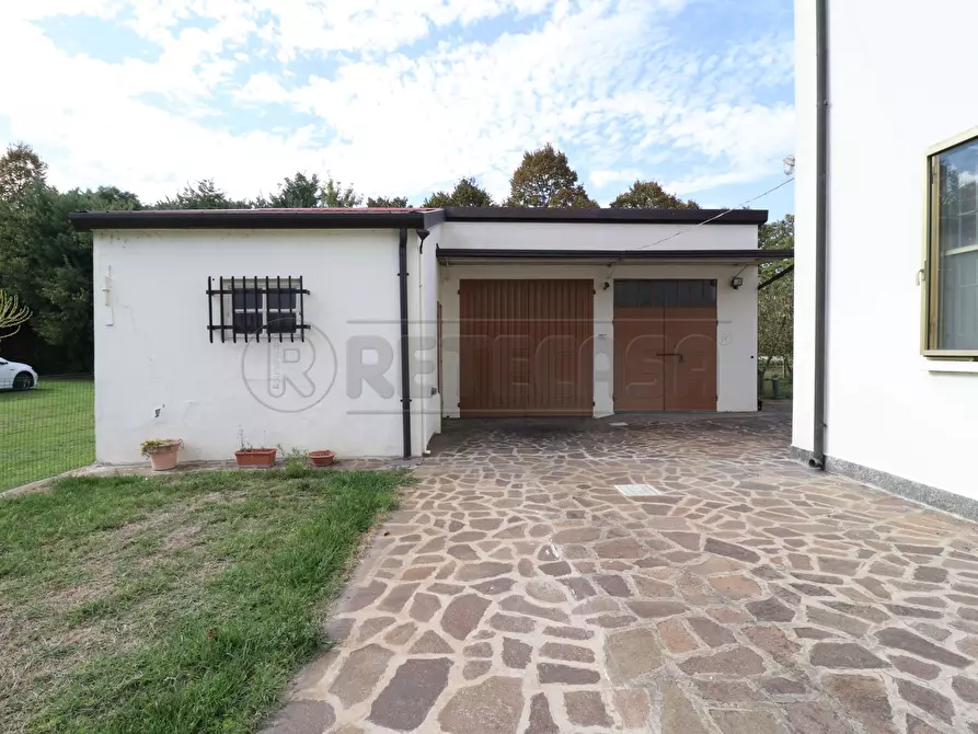 Immagine 3 di Casa indipendente in vendita  in Via Don Giovanni Minzoni 17 a Bondeno