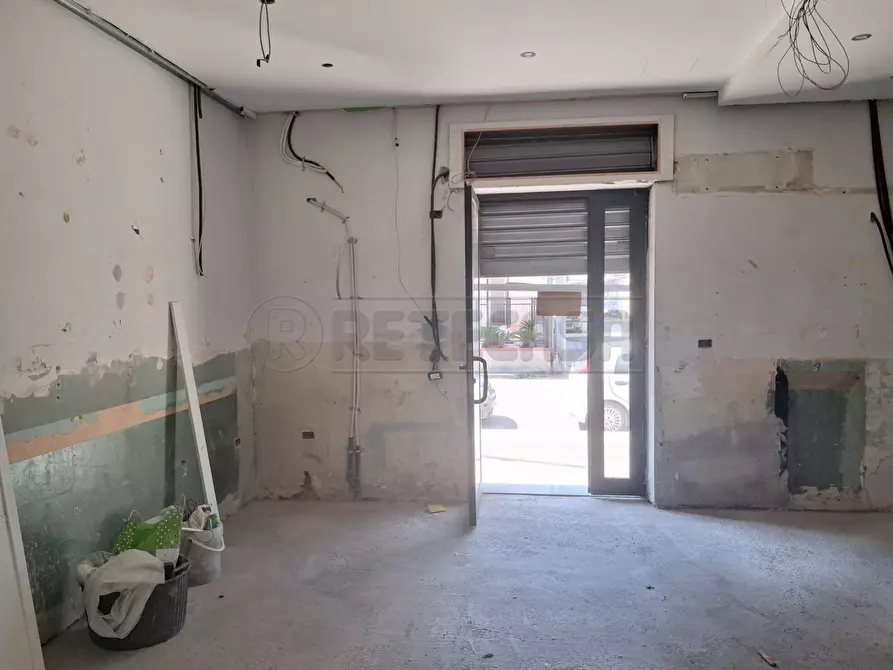 Immagine 5 di Locale commerciale in affitto  in Viale Fratelli Kennedy a Marcianise