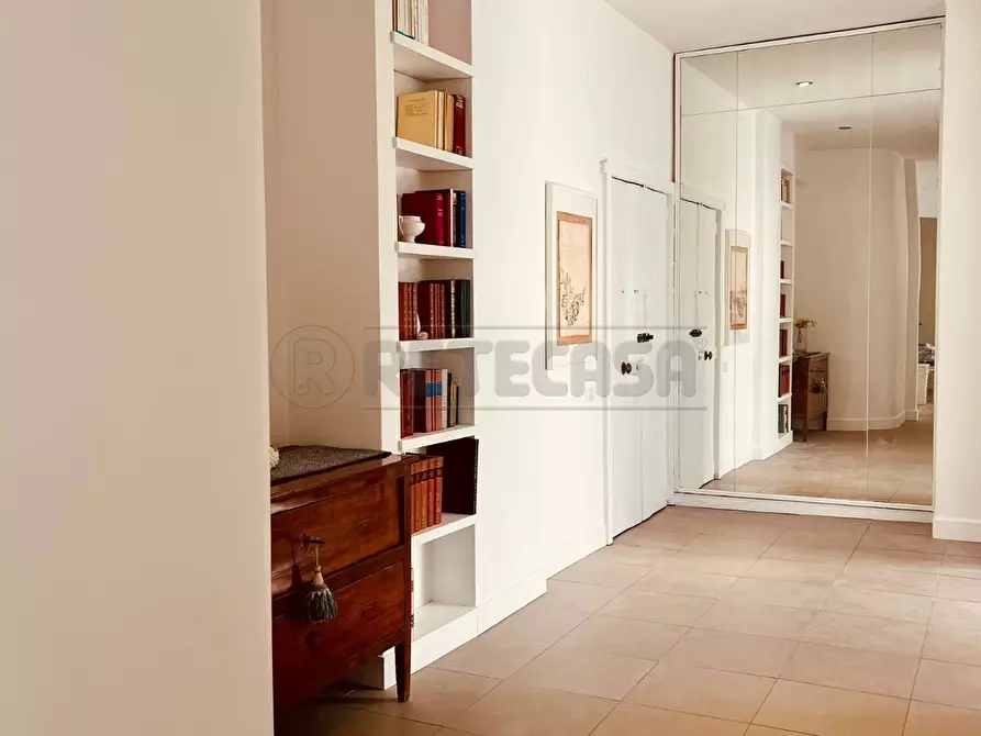 Immagine 2 di Quadrilocale in affitto  in Lungomare Cristoforo Colombo 39 a Salerno