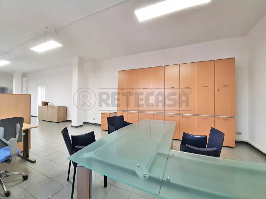 Immagine 10 di Ufficio in affitto  a Torri Di Quartesolo