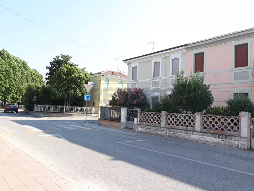 Immagine 2 di Casa bifamiliare in vendita  in Via della Libertà 62 a Bondeno