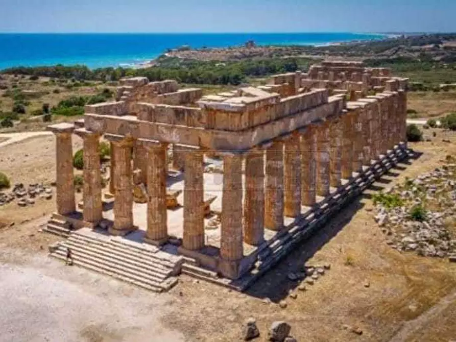 Immagine 28 di Villa in vendita  a Castelvetrano