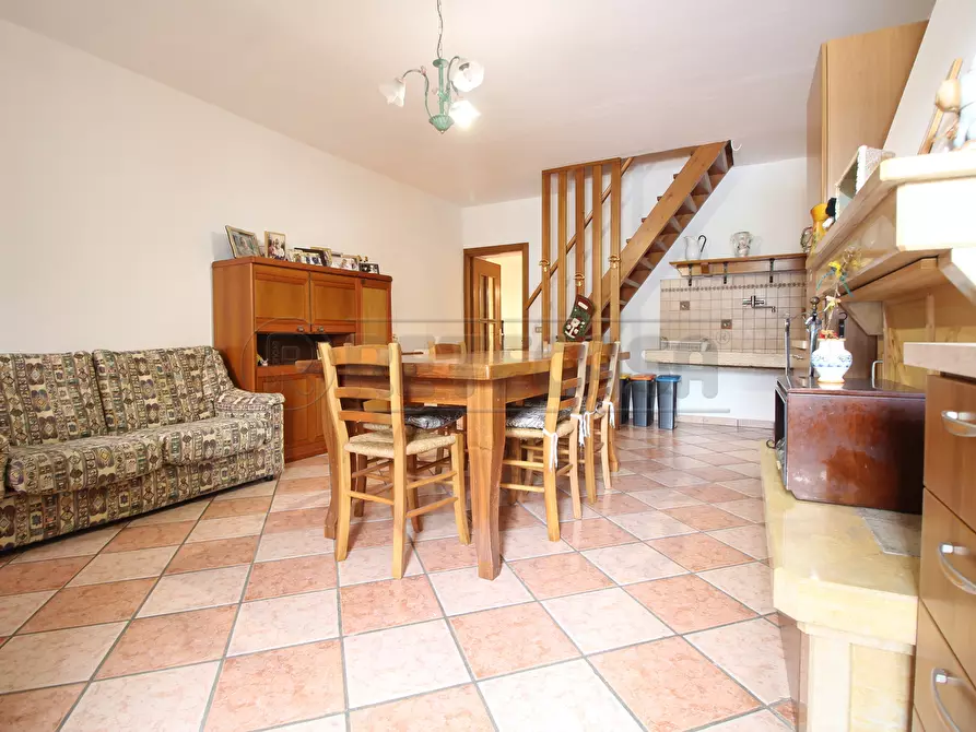 Immagine 2 di Casa semindipendente in vendita  in Via Tadiotti 25 a Montorso Vicentino