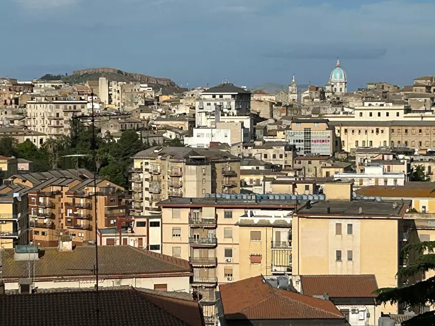 Immagine 2 di Trilocale in vendita  in via carlo pisacane 6 a Caltanissetta