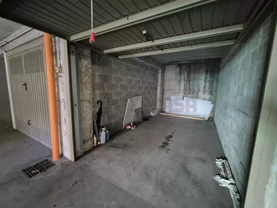 Immagine 4 di Garage in vendita  in Via Dante Ruffini a Cremona