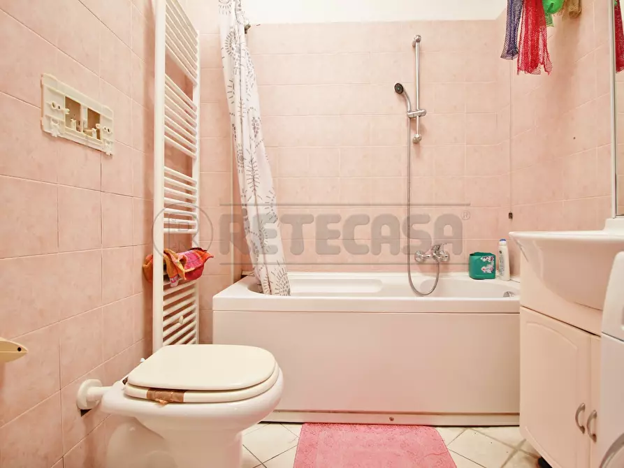 Immagine 5 di Bilocale in vendita  in Via Canova 6 a Gambellara