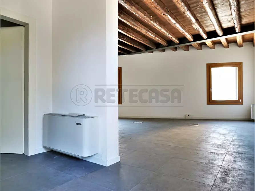 Immagine 4 di Ufficio in vendita  a Vicenza