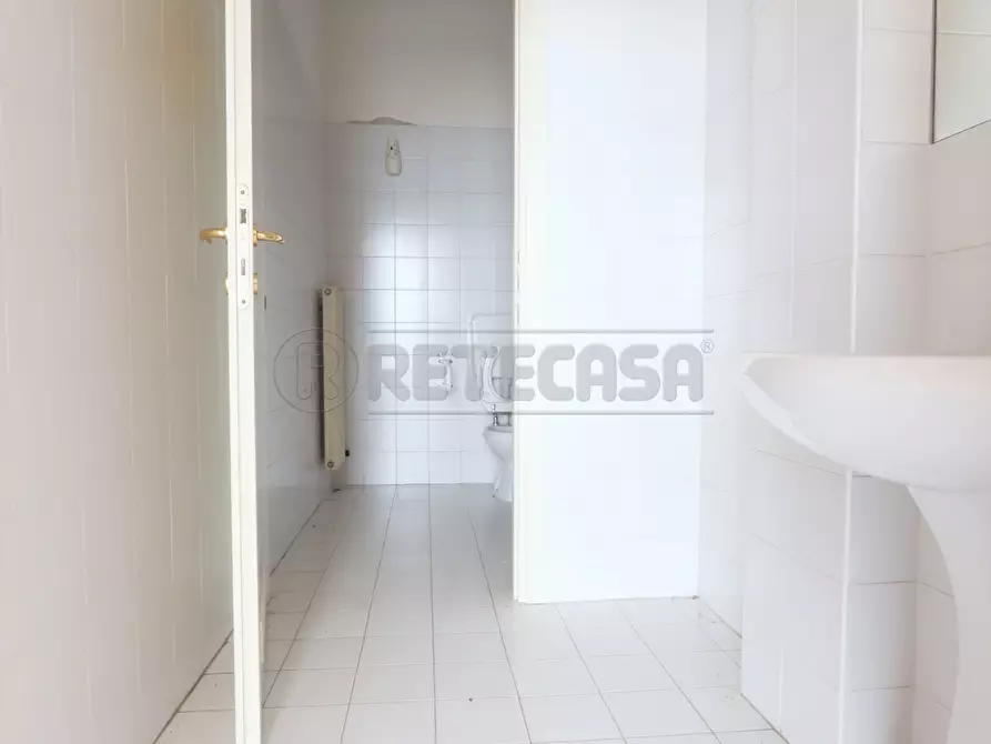 Immagine 3 di Ufficio in vendita  in Via delle Ginestre a Camisano Vicentino