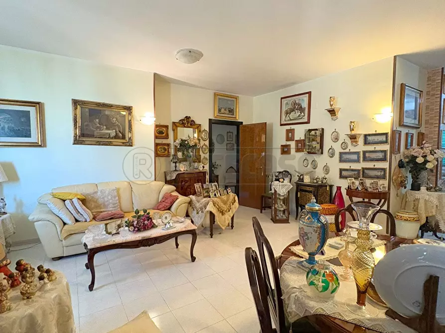 Immagine 1 di Pentalocale in vendita  in Via de Sanctis a Marcianise