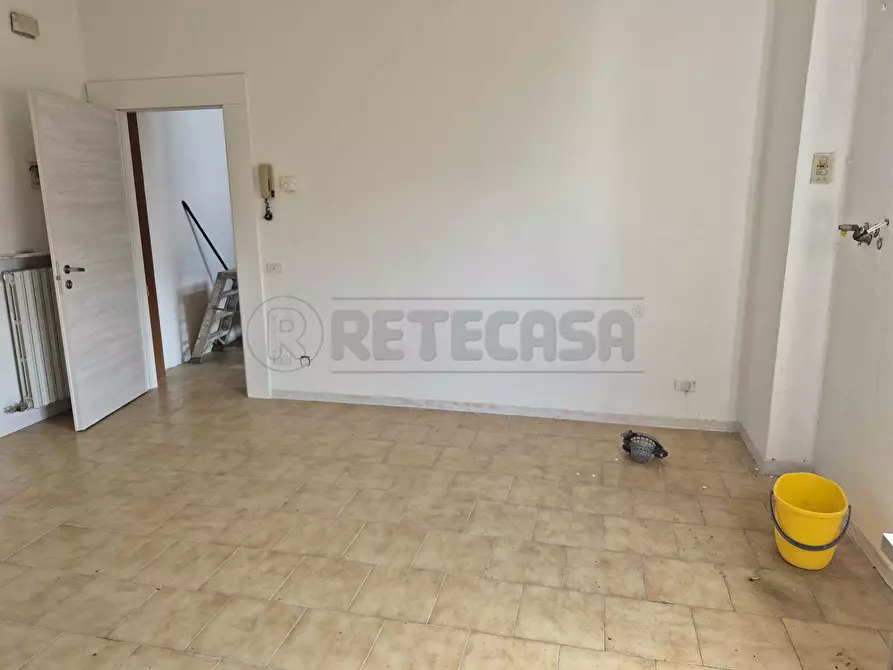 Immagine 21 di Trilocale in vendita  a Curno