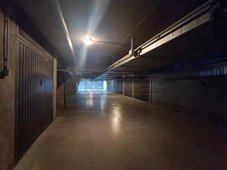 Immagine 4 di Garage in vendita  in Via Antiche Fornaci a Cremona