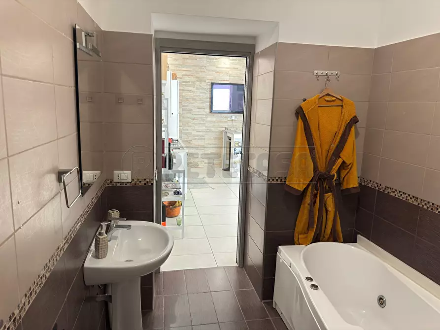 Immagine 24 di Appartamento in vendita  a Marcianise