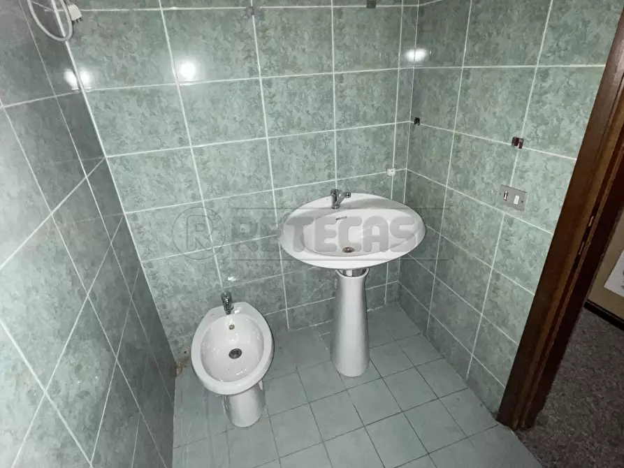 Immagine 30 di Locale commerciale in vendita  in Viale Giuseppe Verdi 32 a Vicenza