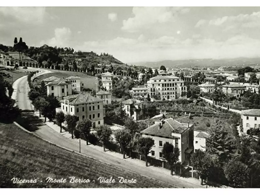 Immagine 52 di Casa indipendente in vendita  in Viale Dante a Vicenza