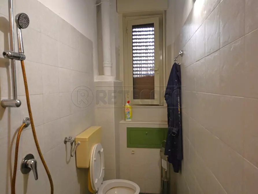 Immagine 7 di Locale commerciale in vendita  in Viale Teodoro Roosevelt 15 a Messina