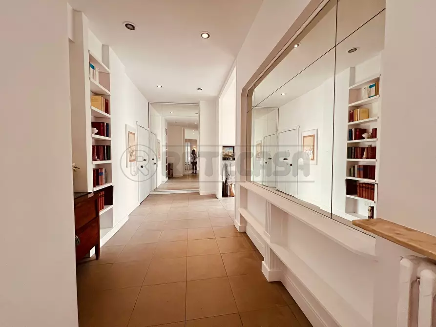 Immagine 11 di Quadrilocale in affitto  in Lungomare Cristoforo Colombo 39 a Salerno