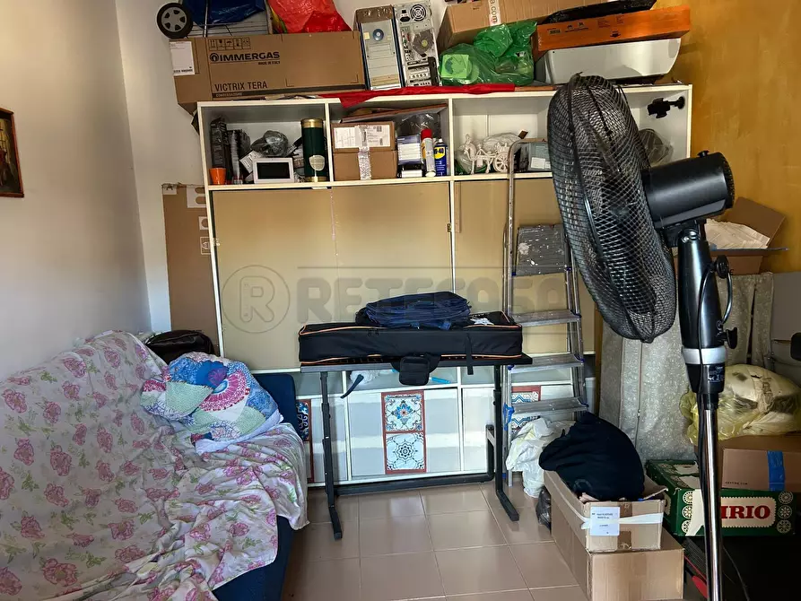 Immagine 15 di Bilocale in affitto  in Via Gabriele Amico Valenti 117 a Caltanissetta