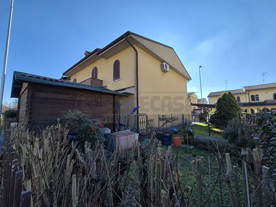 Immagine 21 di Villetta a schiera in vendita  in Via Arno a Sesto Ed Uniti