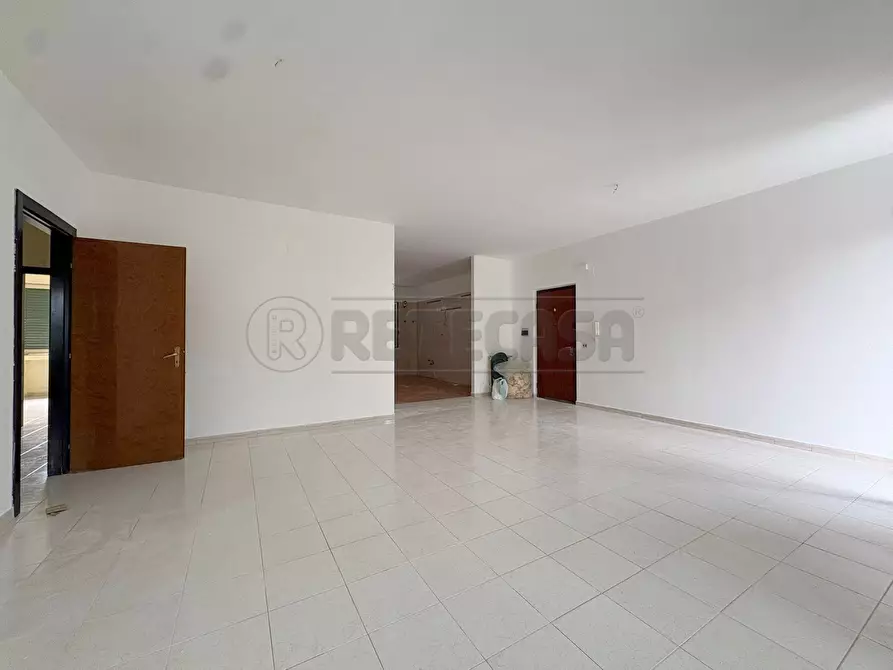 Immagine 43 di Pentalocale in vendita  in Via de Sanctis a Marcianise