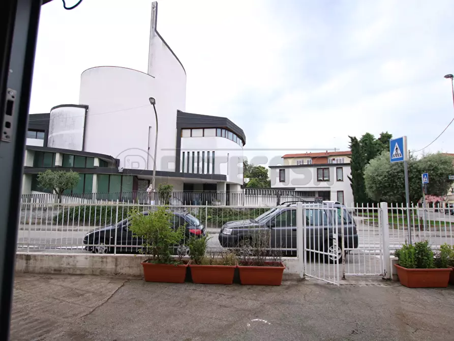Immagine 28 di Locale commerciale in vendita  in Via Turra a Vicenza