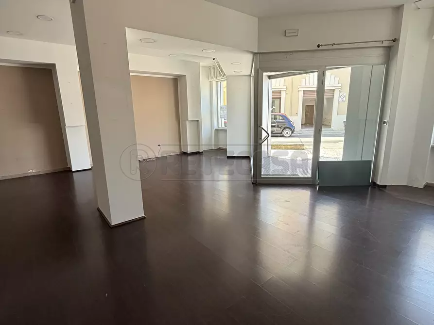 Immagine 5 di Locale commerciale in affitto  in Piazza Giuseppe Mazzini 16 a Nardo'