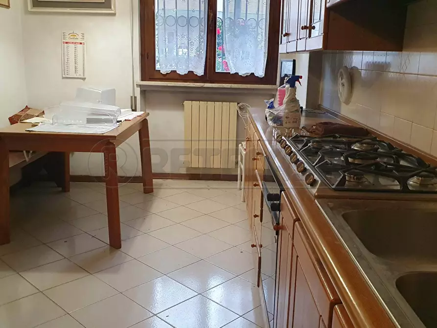 Immagine 8 di Villetta a schiera in vendita  in Via Cesare Riccioni 20 a Viareggio
