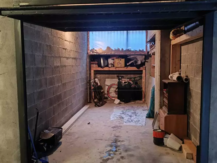 Immagine 1 di Garage in vendita  in Via Antiche Fornaci a Cremona