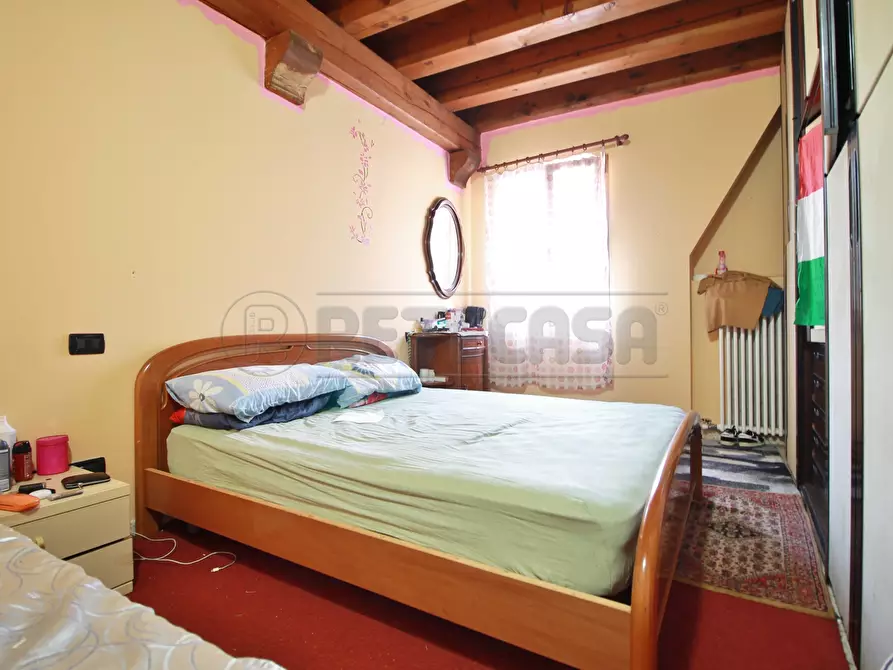 Immagine 8 di Bilocale in vendita  in Via Canova 6 a Gambellara