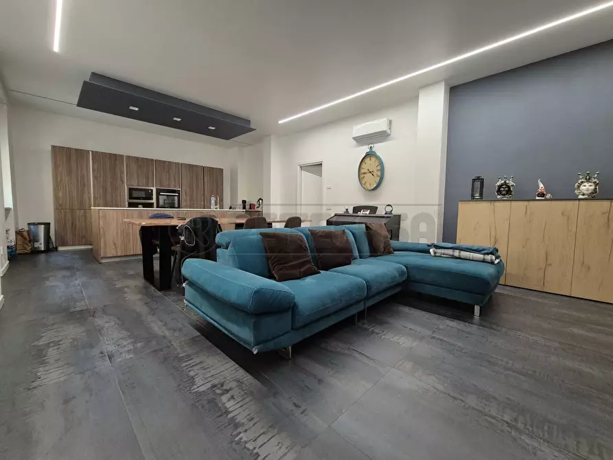 Immagine 2 di Trilocale in vendita  in Corso Campi a Cremona