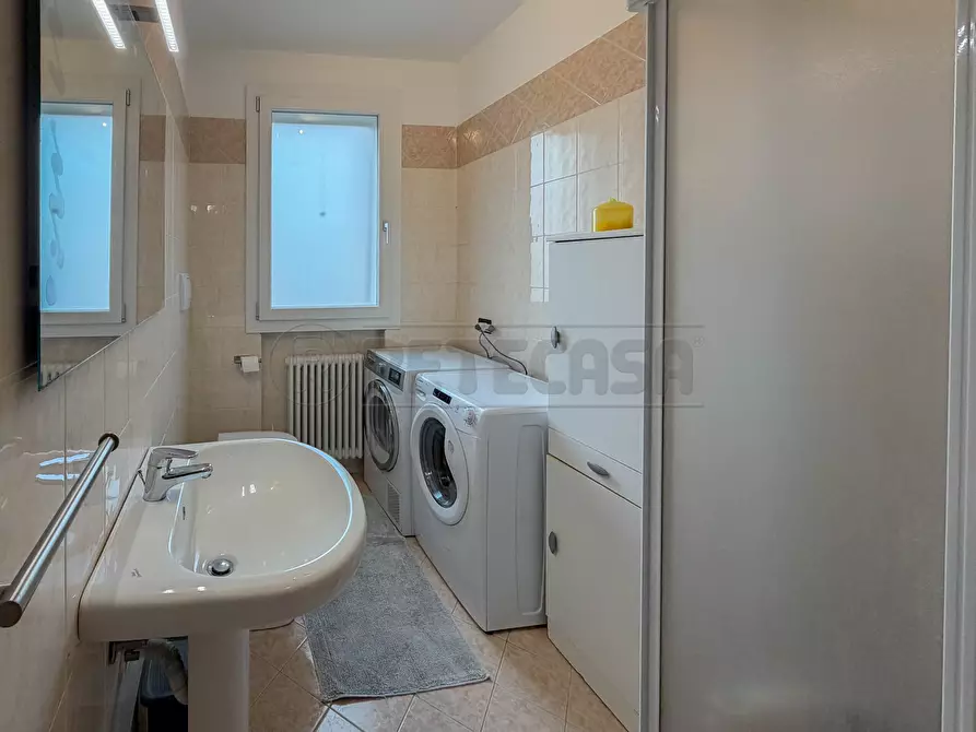 Immagine 20 di Bilocale in vendita  in Via Marinai d'Italia a Creazzo