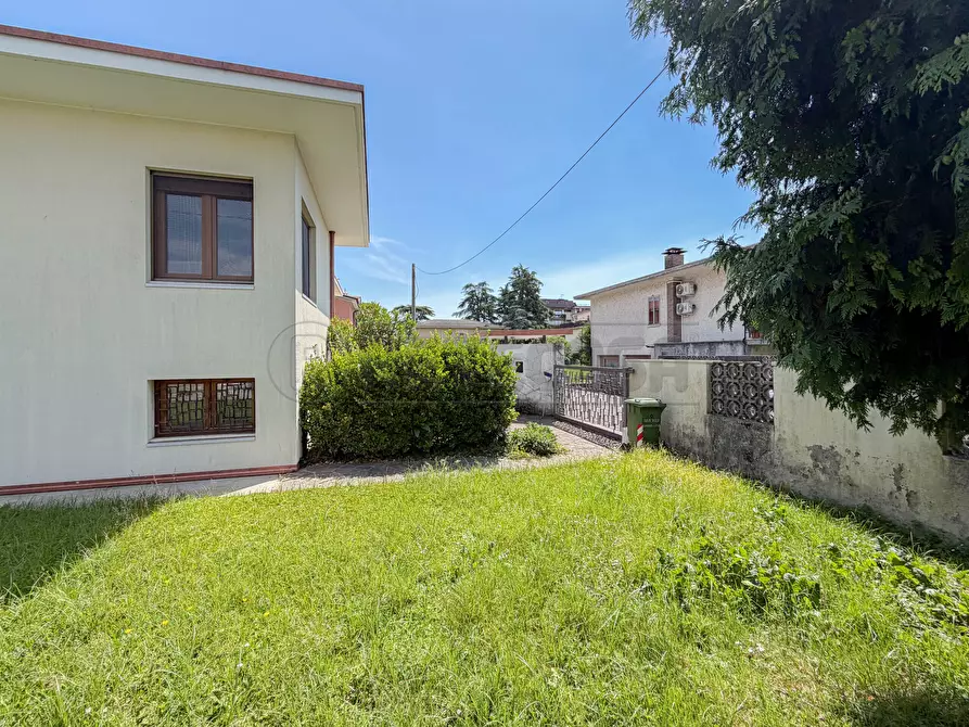 Immagine 11 di Villetta a schiera in vendita  in Via Carducci a Monticello Conte Otto
