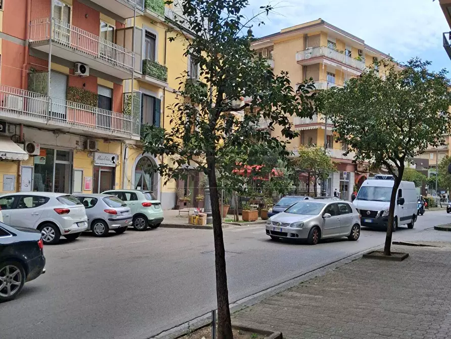 Immagine 3 di Locale commerciale in affitto  in Via Posidonia 54 a Salerno