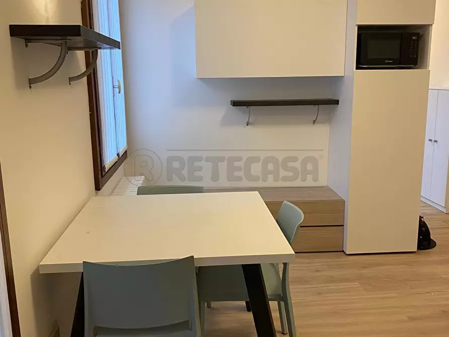 Immagine 5 di Appartamento in affitto  a Vicenza