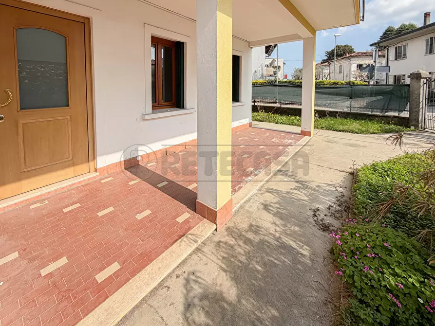 Immagine 25 di Appartamento in vendita  in Via San Nicola a Creazzo