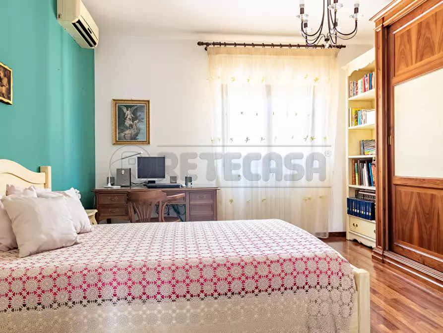 Immagine 11 di Quadrilocale in vendita  in Via Vecchia Corato 107 a Bisceglie
